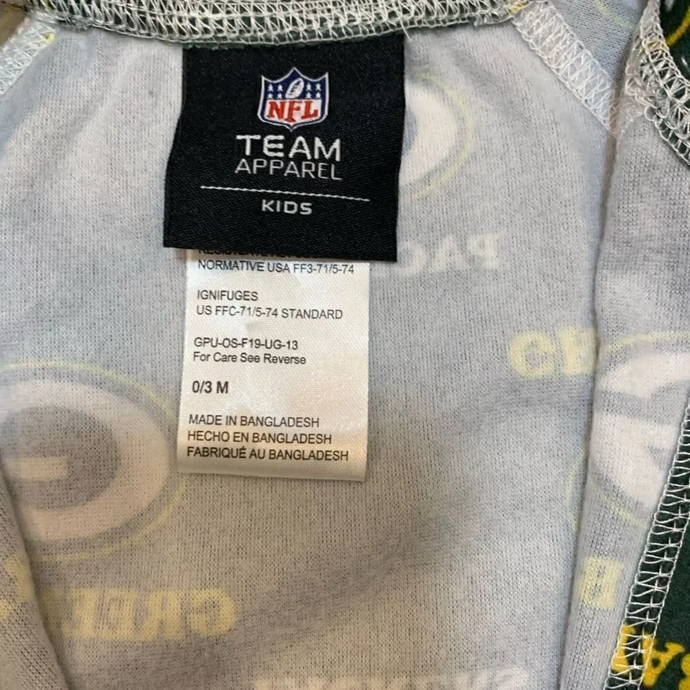 NFL Team Apparel 0-3 Green Bay Packer zip footed pajamas